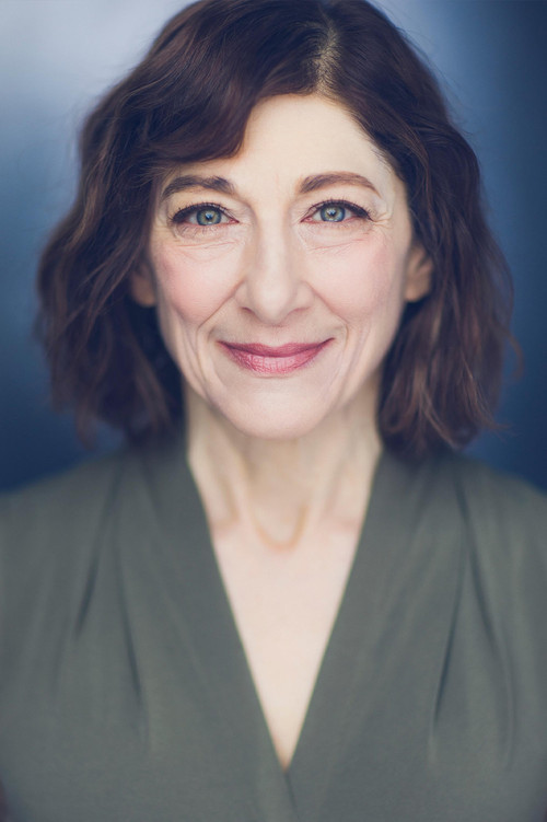 Meredith Binder as Iva Treadwell