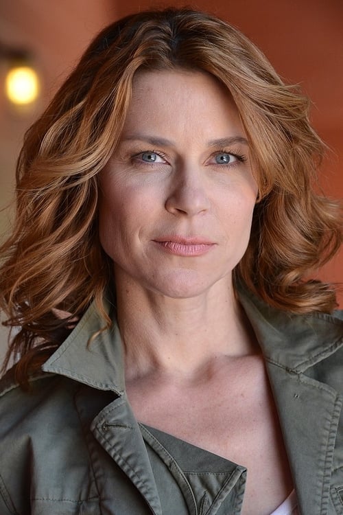 Lane Carlock as Beatrice Andrews