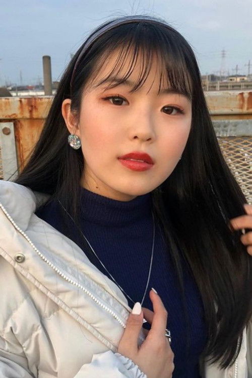 Hina Yoshihara as Herself