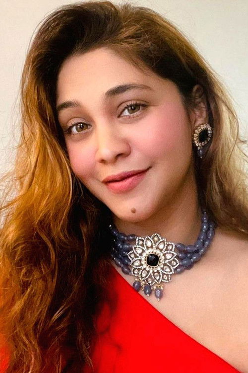 Amrapali Gupta as Tanushree "Tanu" Malhotra