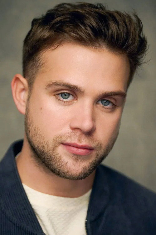 Leo Woodall as Roxby 'Roxster' McDuff