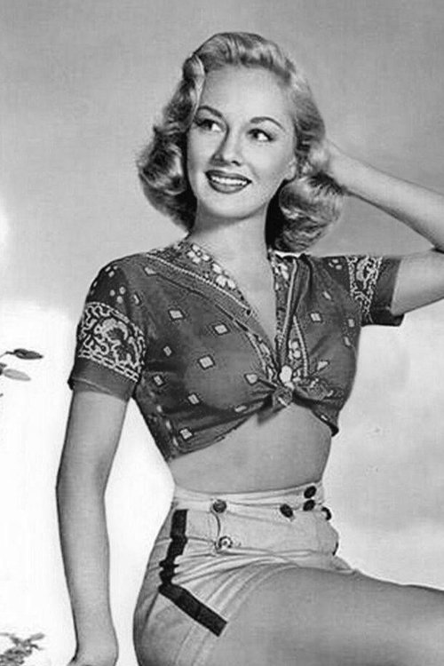 Lila Leeds as Society Girl (uncredited)