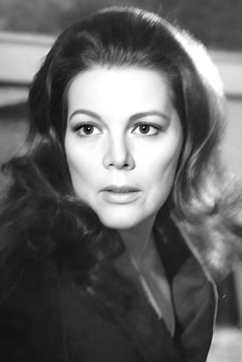 Patricia Wright as Lenora
