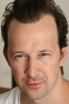 Quentin Baillot as Quentin