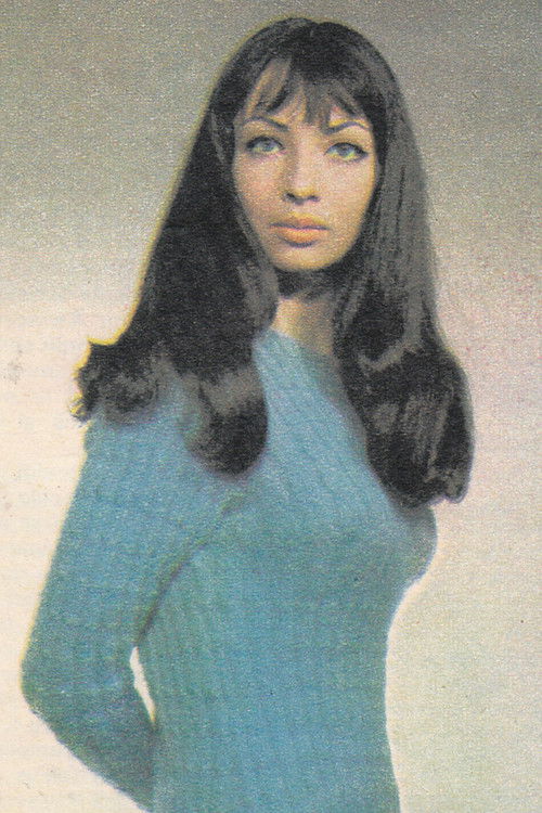 Julieta Szönyi as Adnana