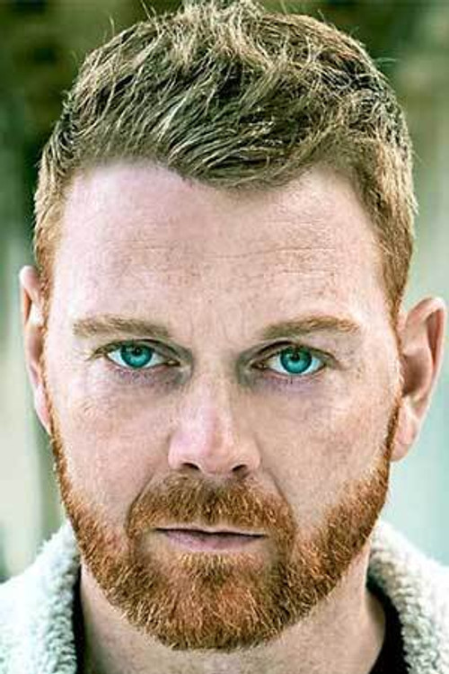 Andreas Pape as Operator Paul