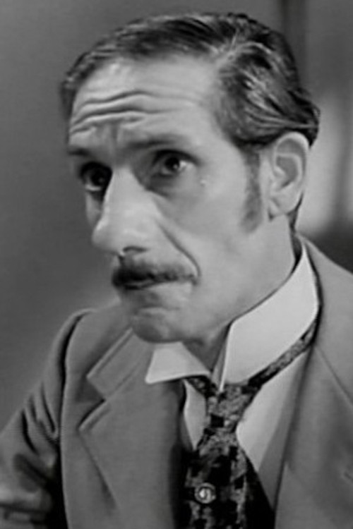 Anatoly Kasapov as прохожий с газировкой