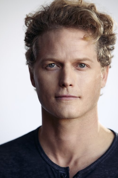 Dash Pomerantz as Sequoia