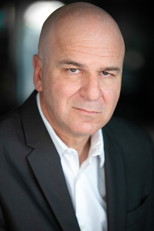 Greg Vaccariello as Leo