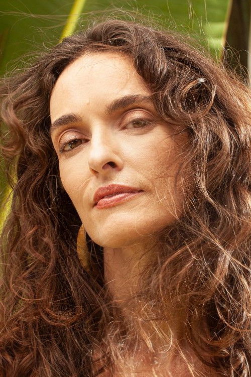 Carolina Sá as Musa Onírica