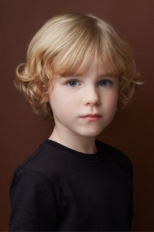 Smylie Bradwell as Young Bartholomew