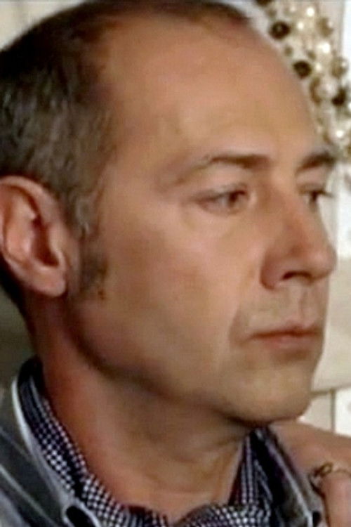 Patrick Brossard as Gendarme 1