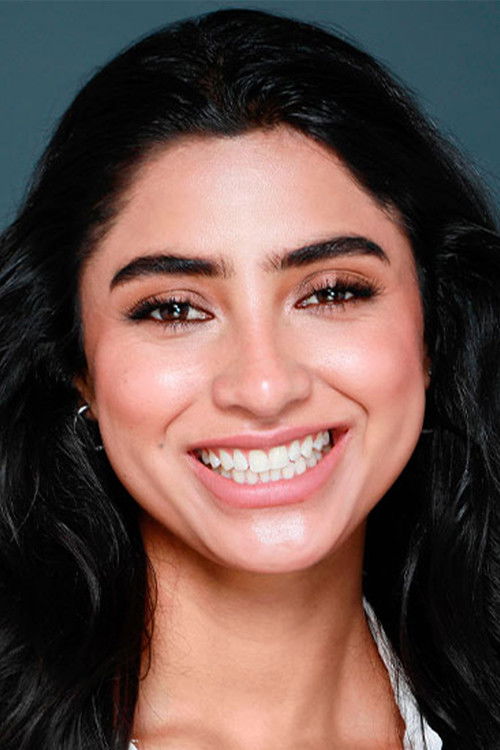 Daniela Truque as Ana Maria