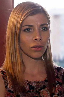 María González as Dancer 3