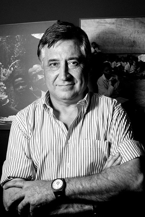 Gervasio Sánchez as Self