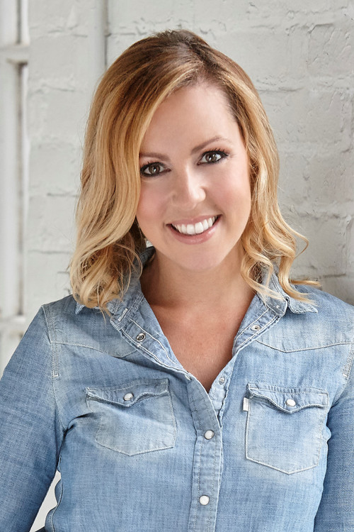 Émilie Cerretti as Self - Judge