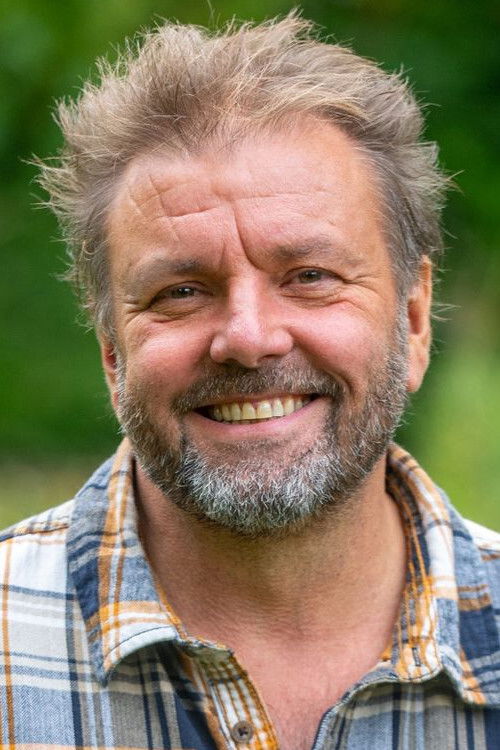 Martin Roberts as Self - Presenter