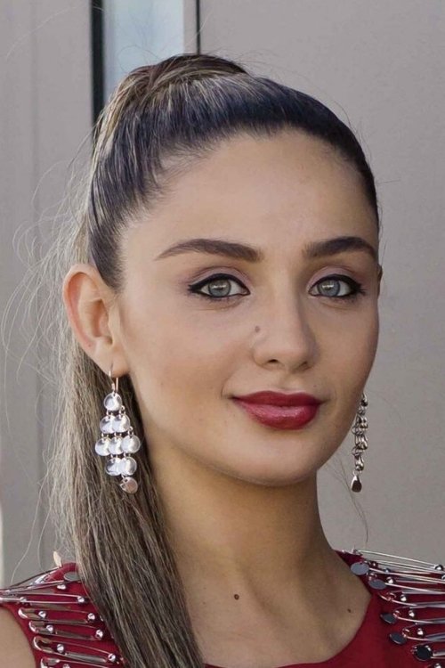 Elen Koleva as Elena