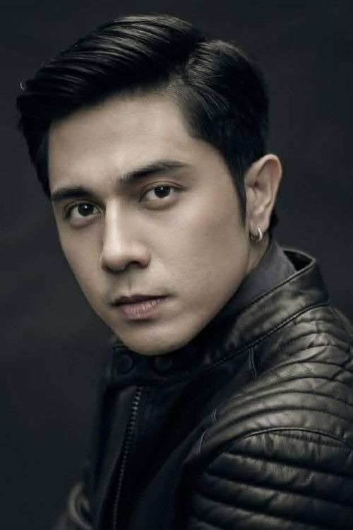 Paulo Avelino as Diego Layer