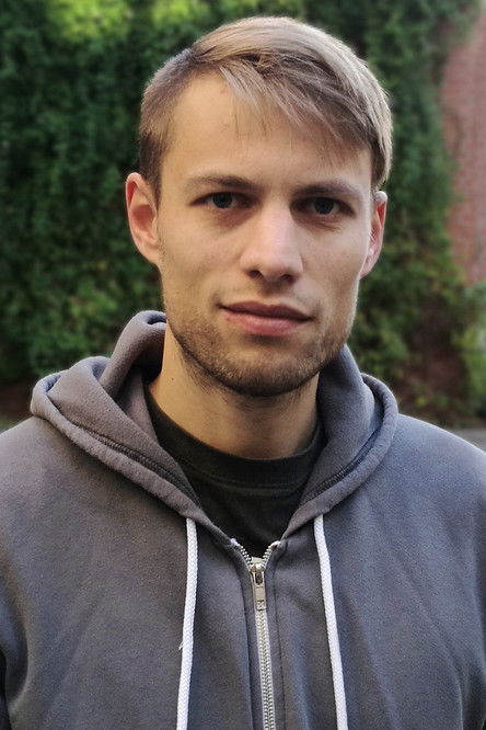 Christopher Comouth as Lars