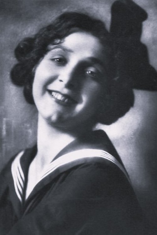 Erika Glässner as Thalia, seine Frau