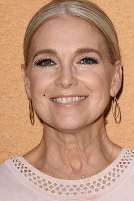 Melissa Reeves as Heather