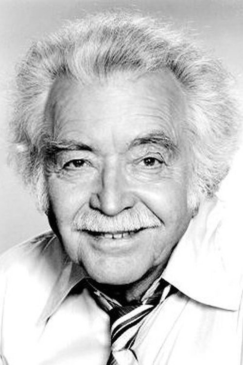 Bill Erwin as McDermott--Fingerprint Man (uncredited)