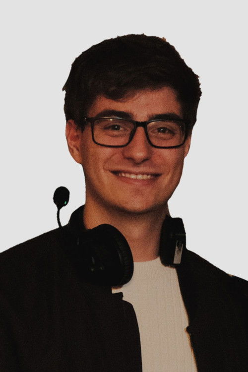 Iván Lassig as Santiago