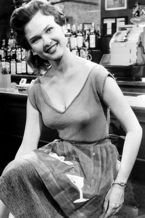 Marilee Earle as Lorraine Dennis