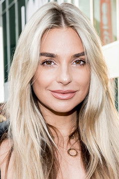 Gaby Blaaser as Jolé van Haagendoorn