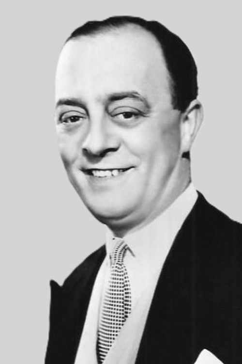 Leslie Henson as Lieutenant Spiff