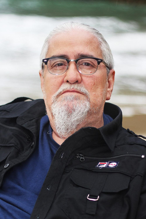 Peque Gallaga as Francis