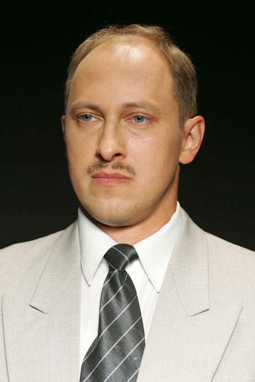 Dmitriy Talantsev as сыщик