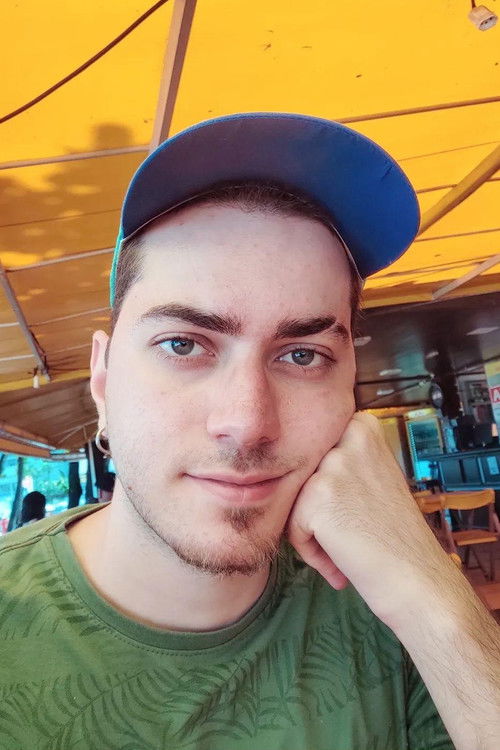 Ricardo Trinca as Man  1