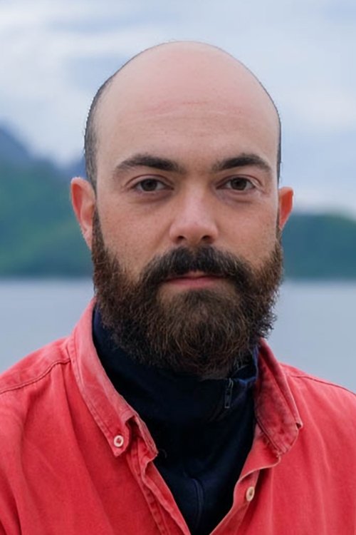 Sebastian Warholm as Lennart