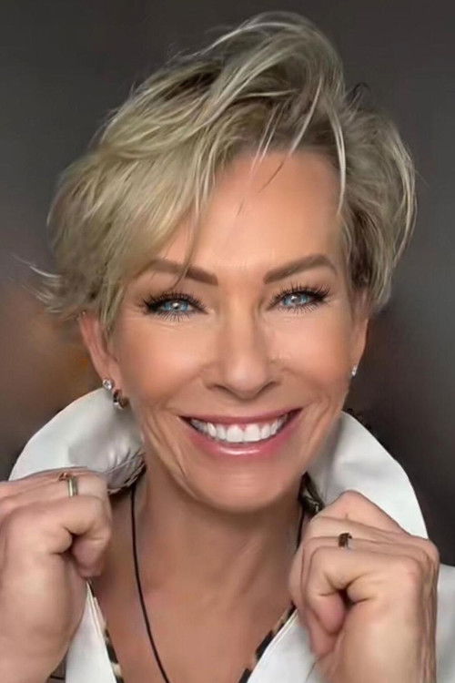 Lori Fetrick as Lana