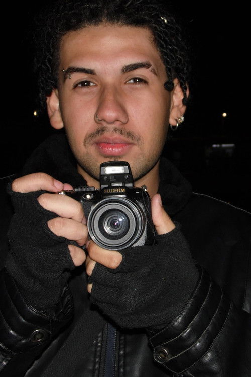 Luh Rafaelli as Model 2