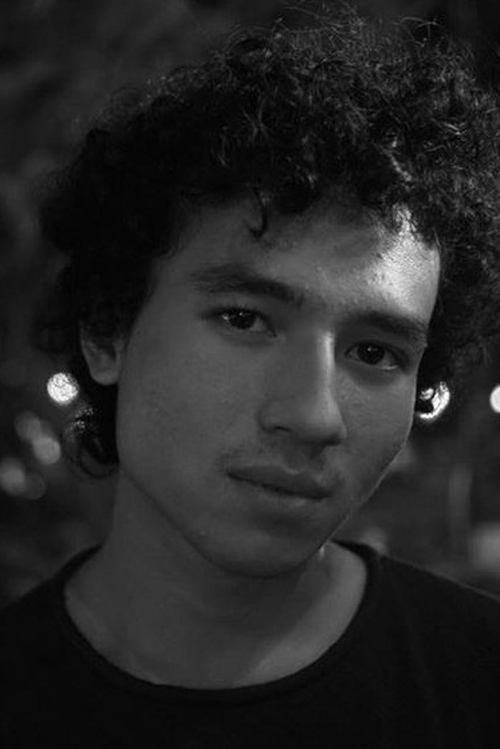 Giulio Parengkuan as Hasbi