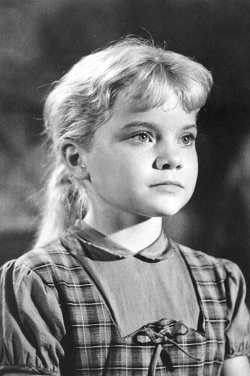 Barbara Beaird as Rolly (voice)