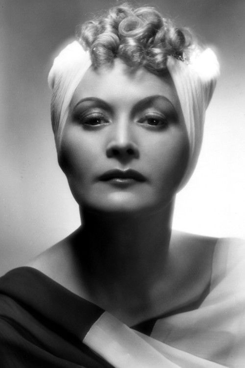 Marte Harell as Vera Petrowna