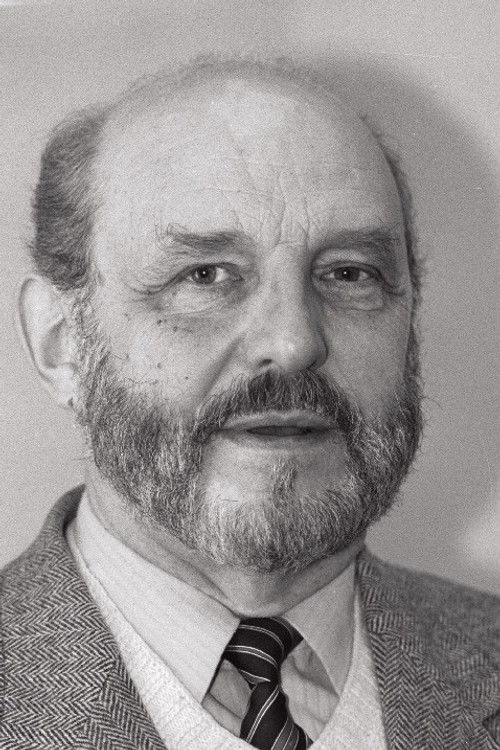 Teo Maiste as Scharenberg