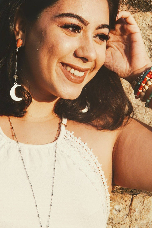 Isabelle Bernardo as Isabel