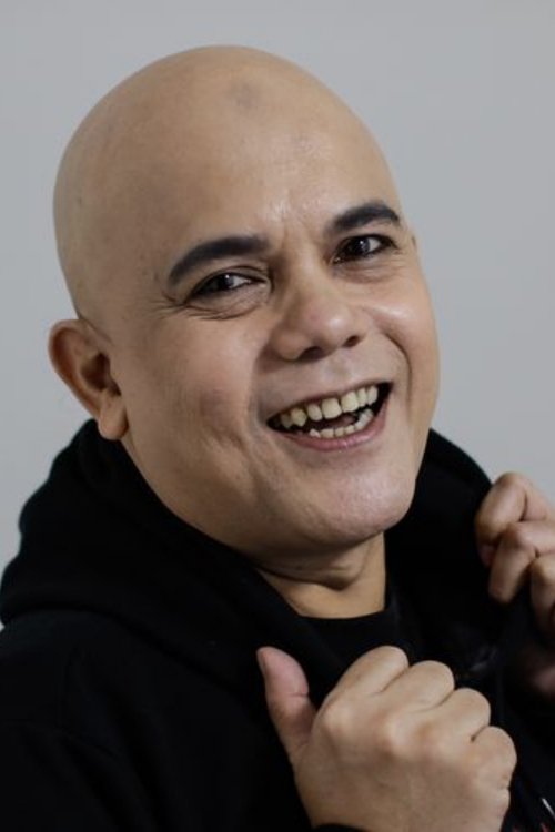 Ozy Syahputra as Mbah Dukun