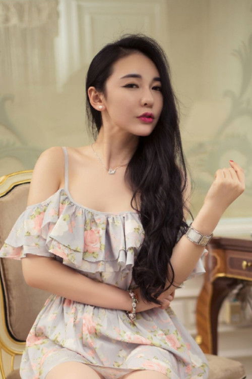 Geng Shanshan as Cai Fei