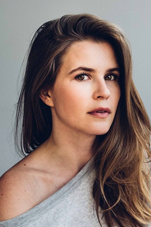 Caroline Palmer as Aunt Cathy