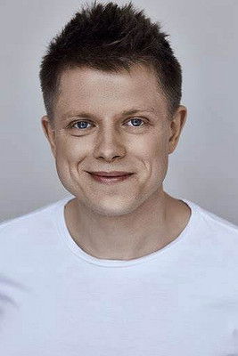 Paweł Krucz as Bartosz
