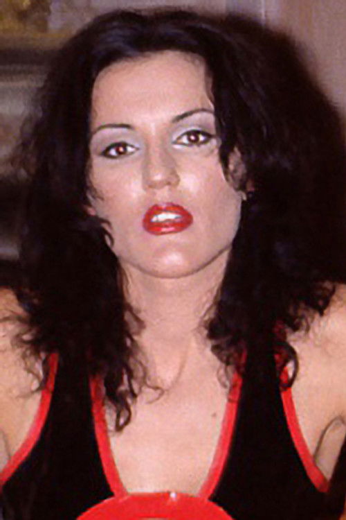 Isabella as Amanda Nelson