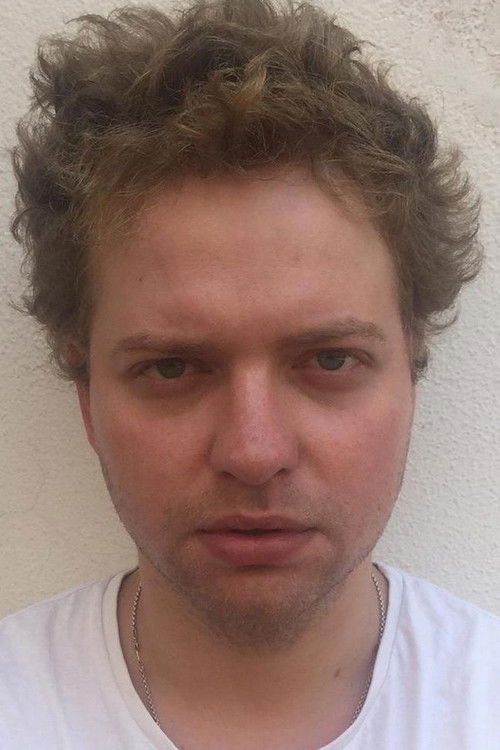 Aleksandr Alyabev as курьер