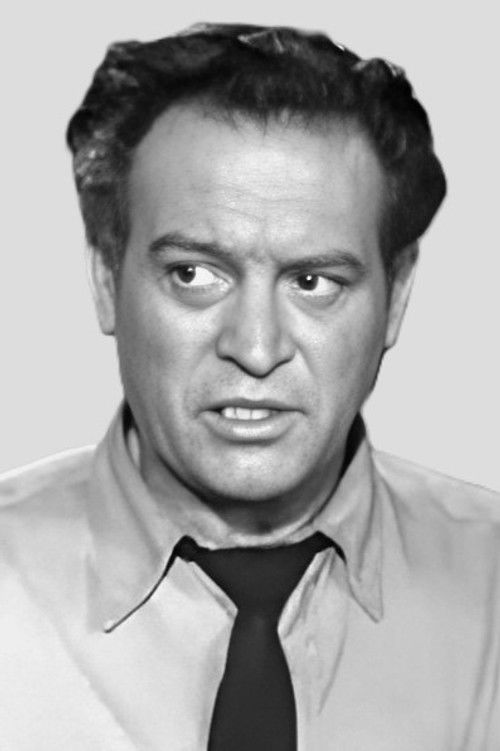 Leslie Bradley as Capt. Walter Raleigh