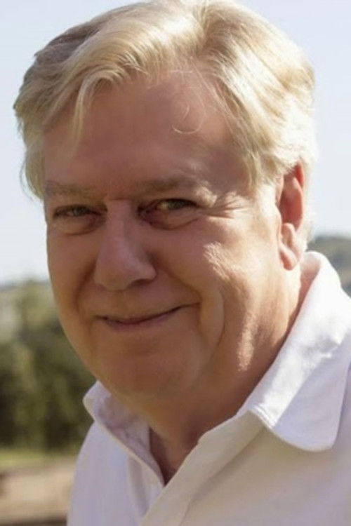 Claudio Lippi as Maestro